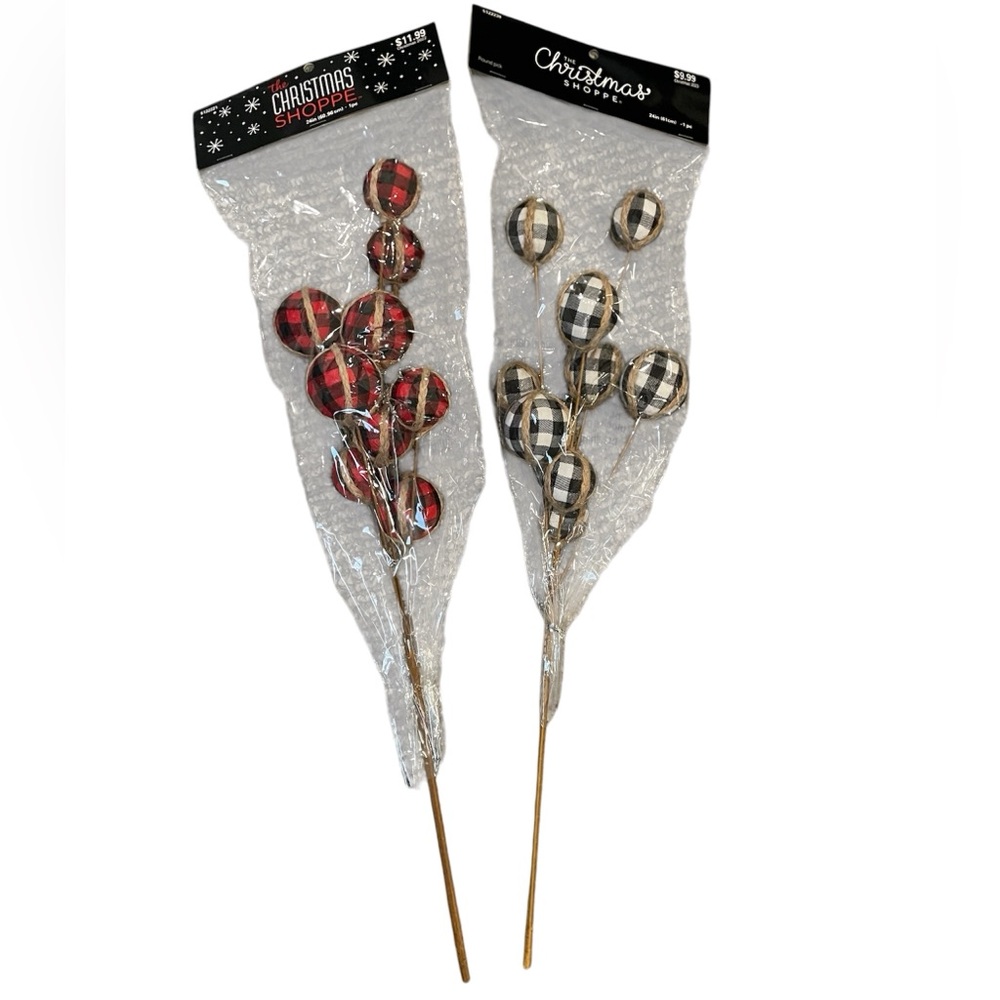 NWOT Set of Christmas Themed Decorations